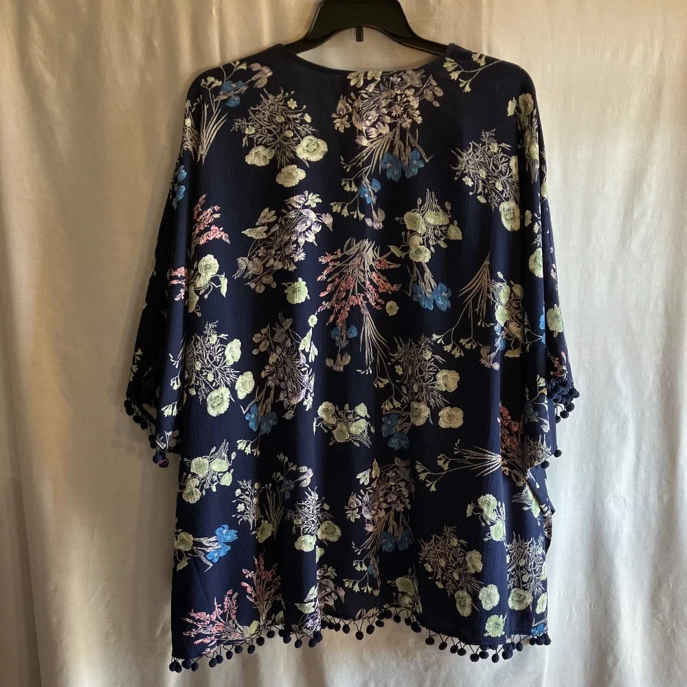 Navy floral kimono with trim - Picture 3 of 3